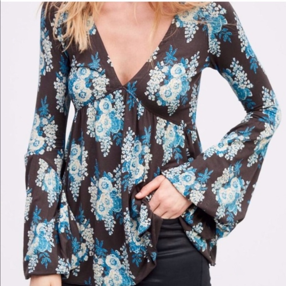 Free People Top| Blue Floral Print Jersey Knit Long Sleeve XS